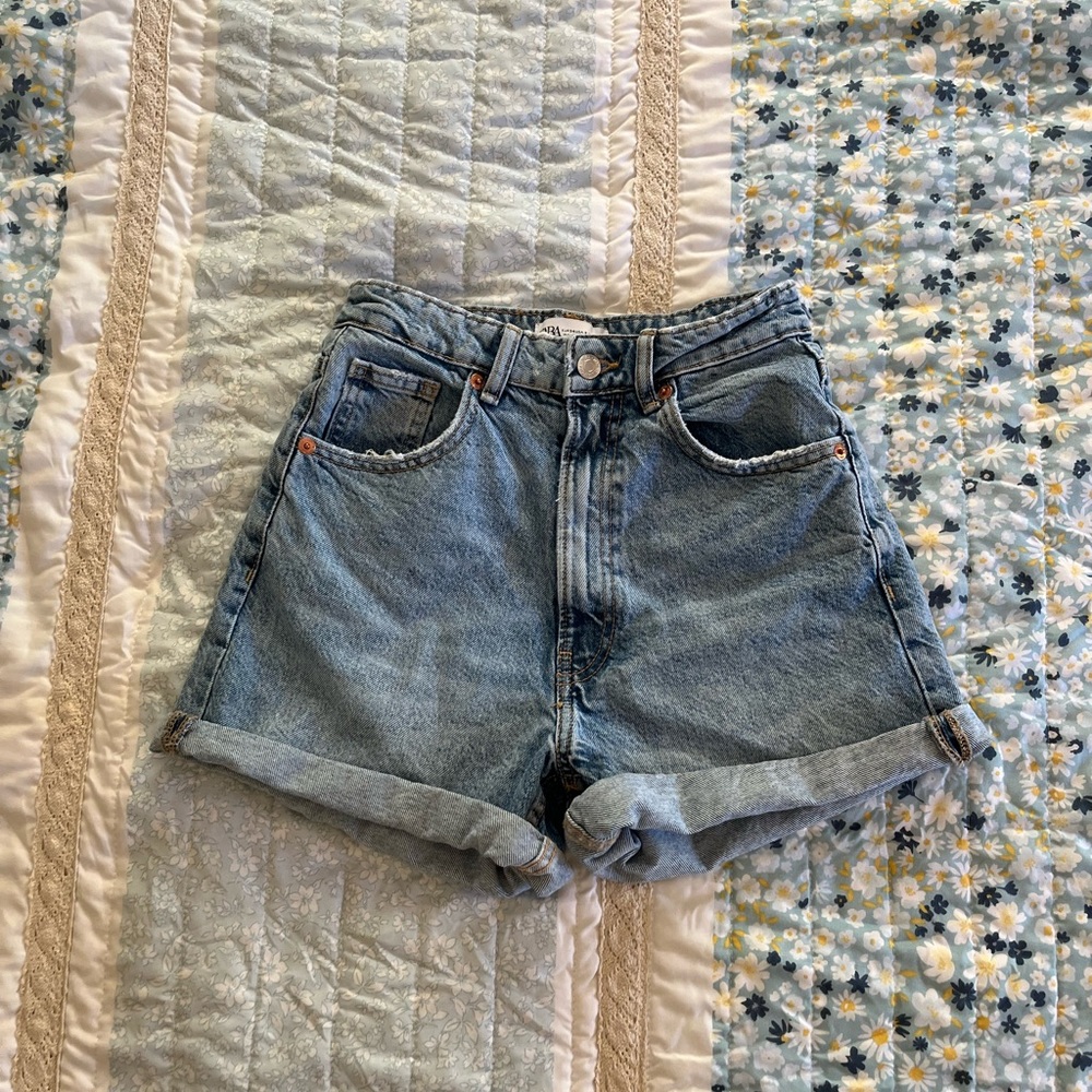 zara denim jean shorts